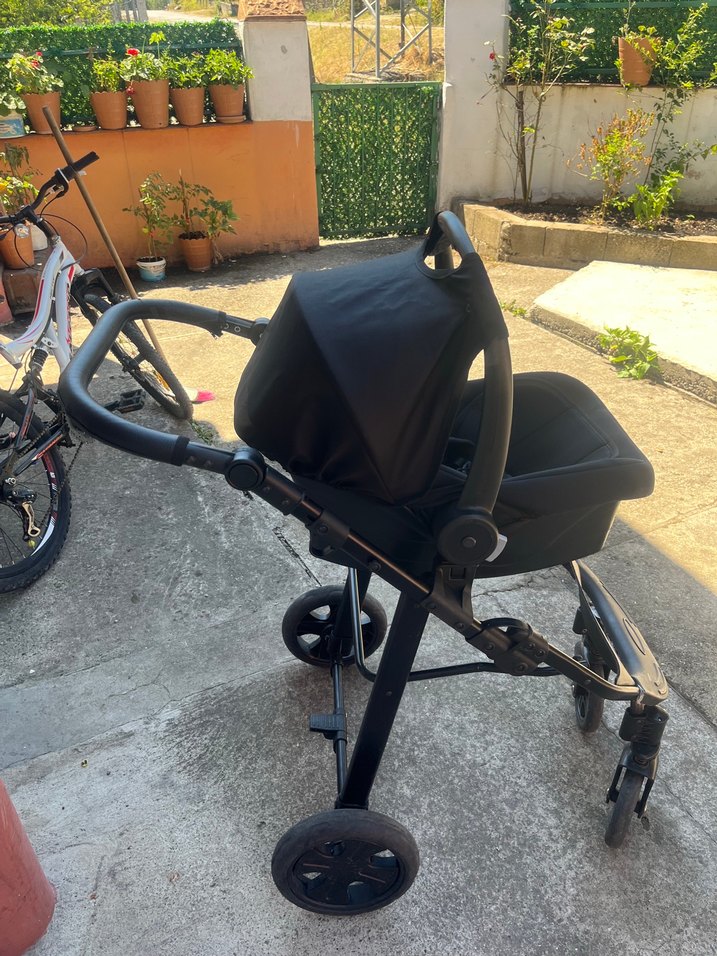 Siyah Bebek Arabası - Görsel 5