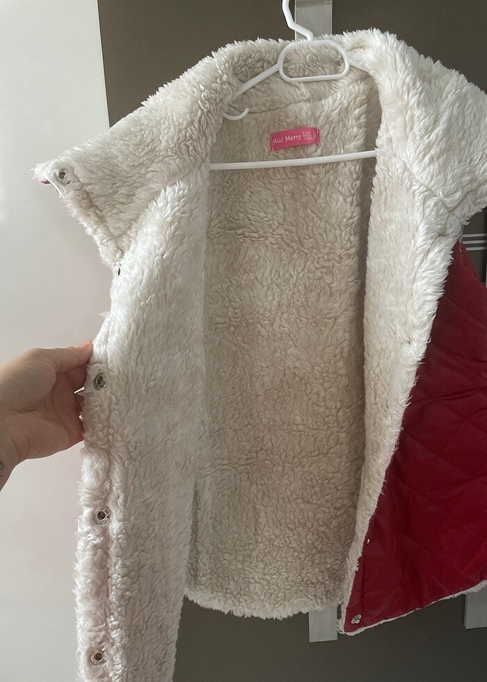 Sıfır kollu içi kürklü yelek - Görsel 4