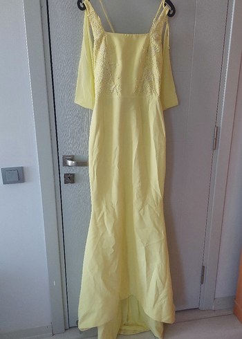 Dantel İşlemeli sari Straplez Midi Elbise - Görsel 3