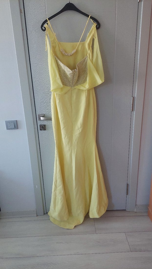 Dantel İşlemeli sari Straplez Midi Elbise - Görsel 5