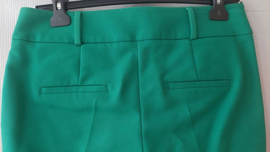 Kadın Yeşil Kemerli Midi Kumaş Pantolon - Görsel 2