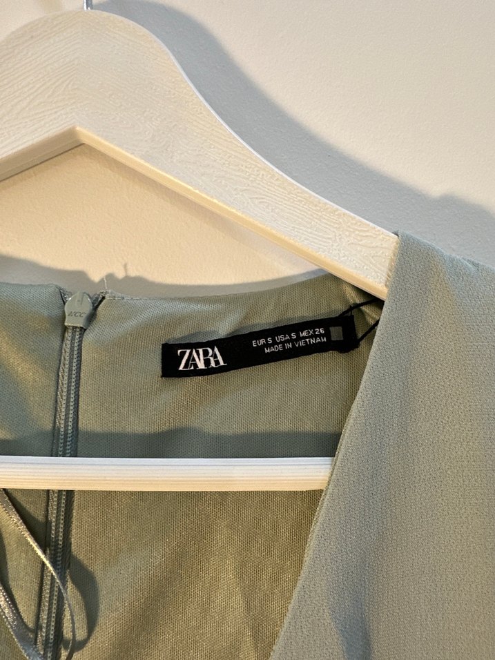 Zara Uzun Tulum V Yakalı - Görsel 3