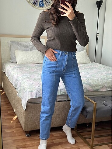 Buz mavisi yüksek bel 27 beden mom jean
