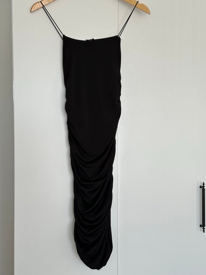 Siyah Drapeli Uzun İp Askılı Kadın Elbise M beden - Görsel 2