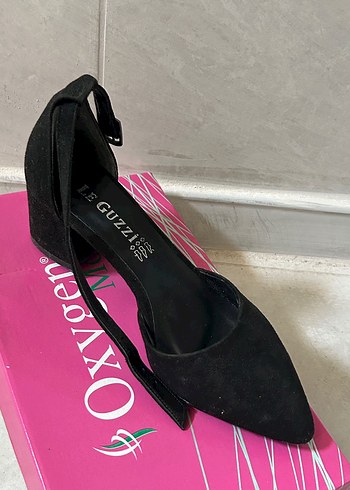 Diğer Pembe Elastik Bantlı Sivri Uçlu Topuklu Ayakkabı