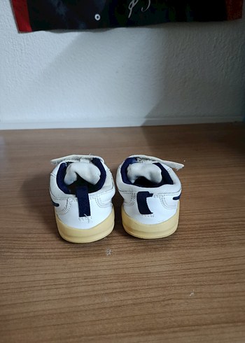 23 Beden yeni gibi ayakkabı