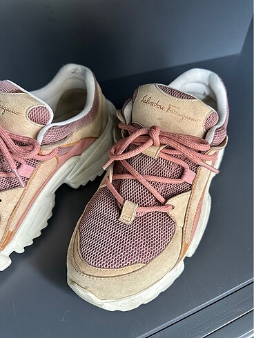 Salvatore Ferragamo Pembe spor ayakkabı