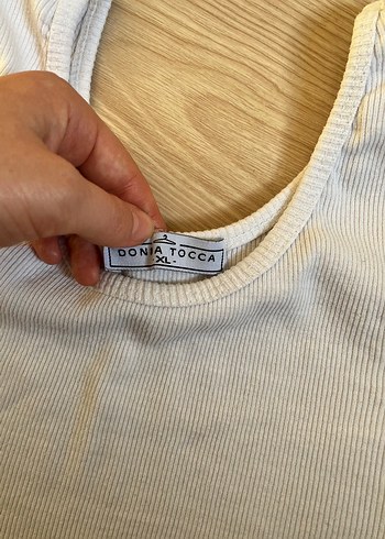 Beyaz Kolsuz Crop Top