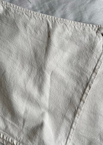 Düğmeli Beyaz Keten şort etek - Görsel 4