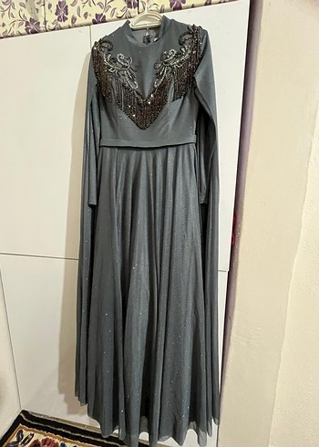 Uzun Kollu Gri İşlemeli Kadın Abiye Elbise - Görsel 5