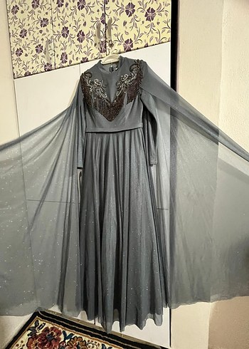 Uzun Kollu Gri İşlemeli Kadın Abiye Elbise - Görsel 2