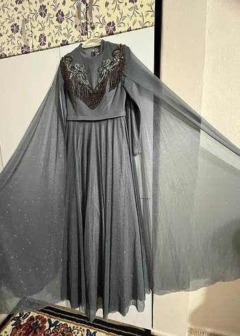 Uzun Kollu Gri İşlemeli Kadın Abiye Elbise - Görsel 6