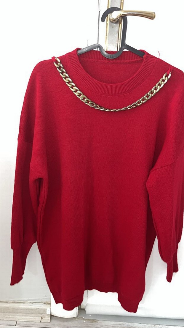 Zincir Detaylı Kırmızı Kadın Triko Kazak - Görsel 3