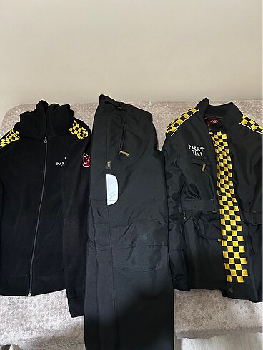 Paket Taxi kıyafetleri