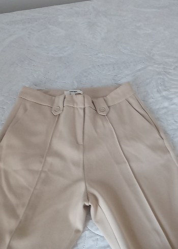 Krem rengi düğme detaylı Kadın Kumaş Pantolon - Görsel 2