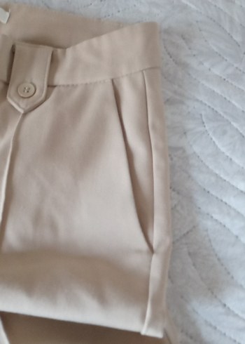 Krem rengi düğme detaylı Kadın Kumaş Pantolon - Görsel 4