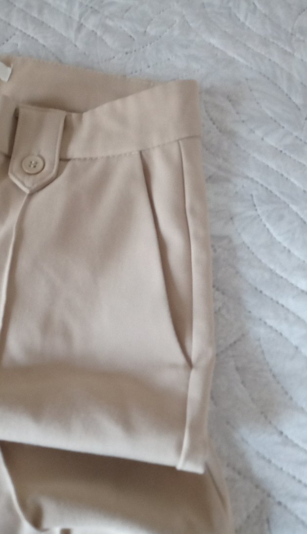 Krem rengi düğme detaylı Kadın Kumaş Pantolon - Görsel 4