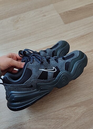 Nike W Tech Hera