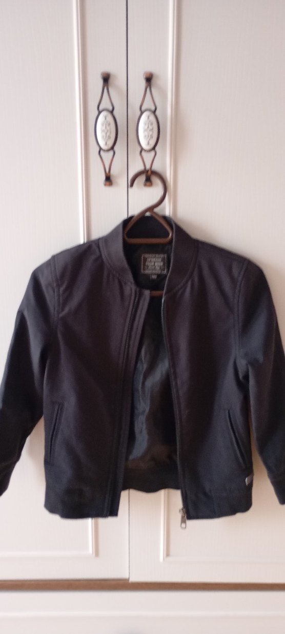 Erkek Çocuk Mavi Fermuarlı Yelek ve siyah ceket - Görsel 2