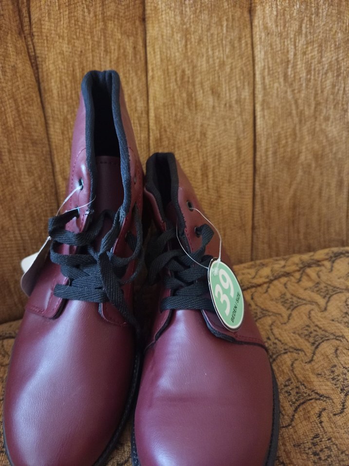 Bordo Erkek Bot, Kemer Detaylı, Vintage Stil - Görsel 3