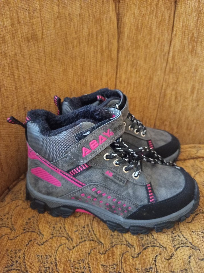 Kız Çocukları İçin Kayışlı Spor Bot - Görsel 3