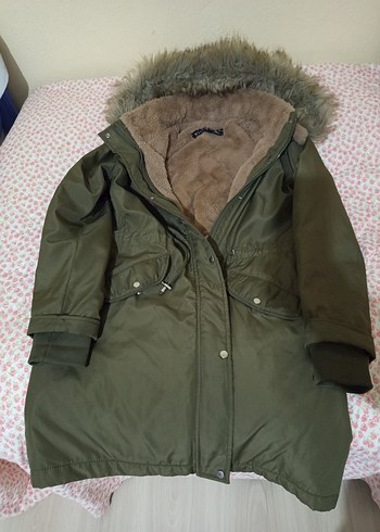 Kürk Detaylı Haki Kadın Mont - Görsel 3