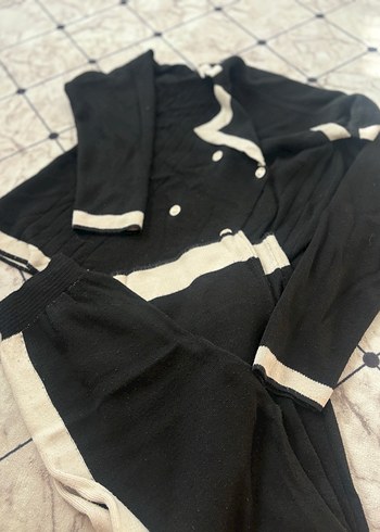 Siyah Beyaz ikili takım s m uyumlu oversize - Görsel 2