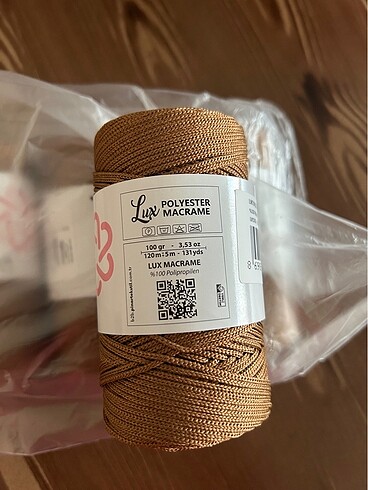 Polyester makrome ipi