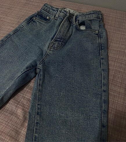 stradivarius mom jean