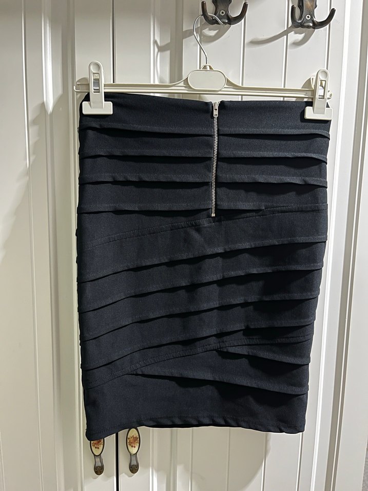 Siyah Pilili Midi Mini Etek - Görsel 2