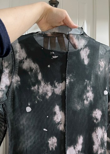 Gri Batik Desenli Uzun Kollu Transparan Elbise - Görsel 2