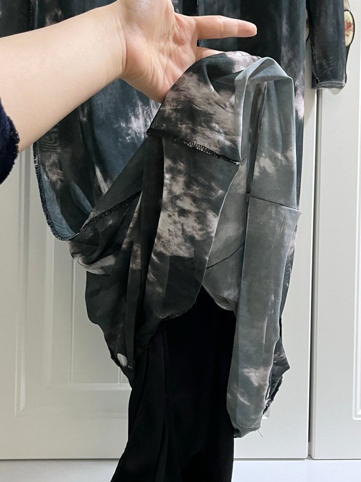 Gri Batik Desenli Uzun Kollu Transparan Elbise - Görsel 4