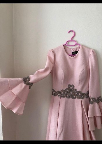 Refka Tesettür Giyim Tesettür Pembe belden oturmalı nişanlık
