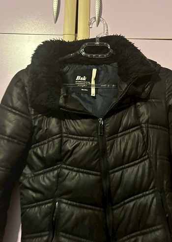 Bershka Siyah Kürklü Kadın Mont - Görsel 4