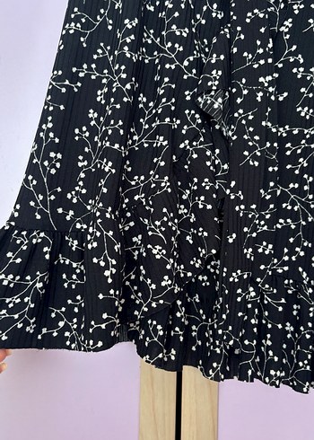 Siyah Desenli Mini Etek - Görsel 3