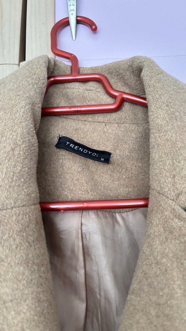 Bej Süet Kemerli Uzun Kadın Kaban - Görsel 2