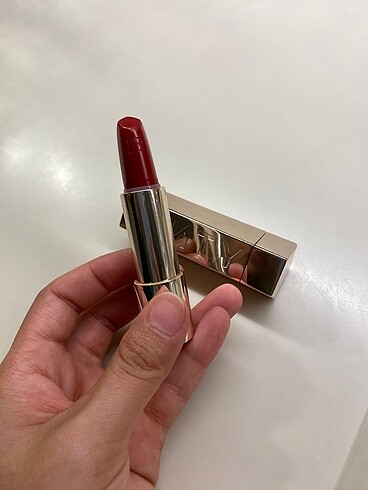 Fenty Beauty Fenty kirmizi ruj