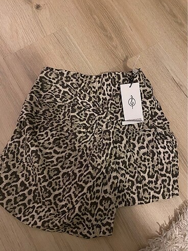Stradivarius Sifir leopar etek stradi