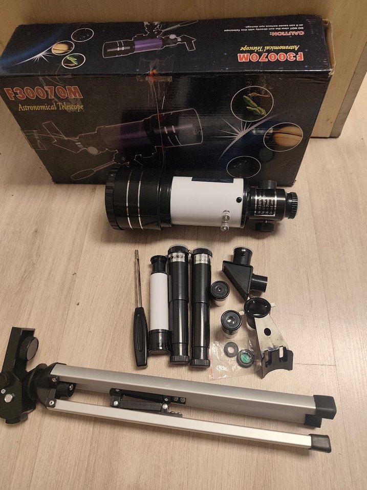 Beyaz Tripodlu 150X Teleskop - Görsel 4