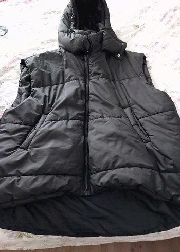 Siyah Kadın Kapüşonlu Şişme Yelek - Görsel 2