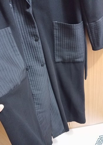 Siyah Uzun Kollu Düğmeli kap - Görsel 3