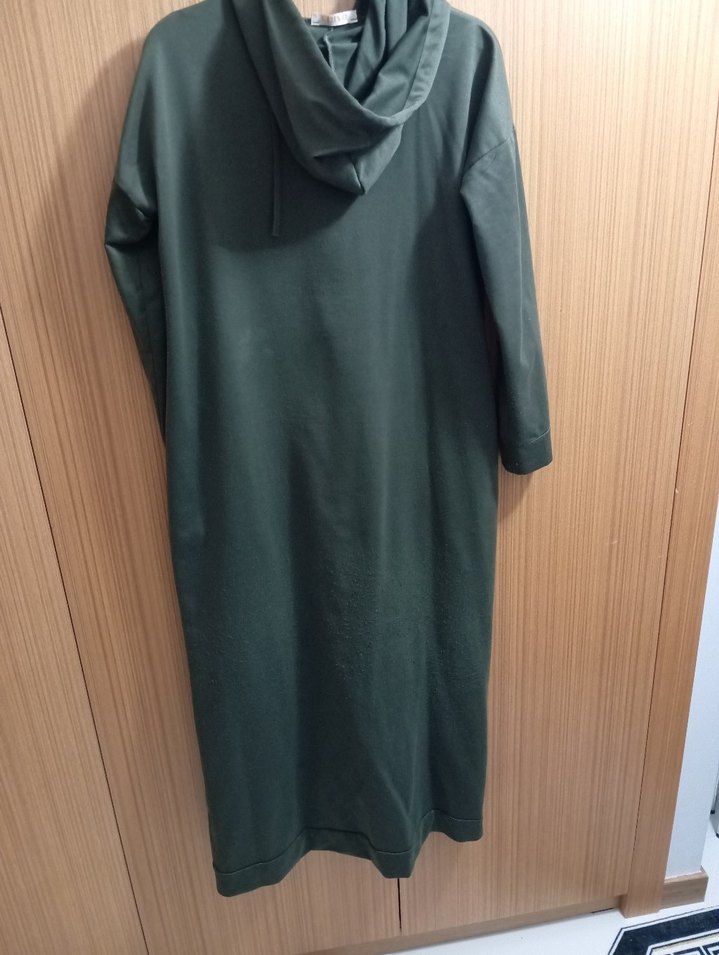 Uzun Kollu Koyu Yeşil Kadın Spor ferace - Görsel 3