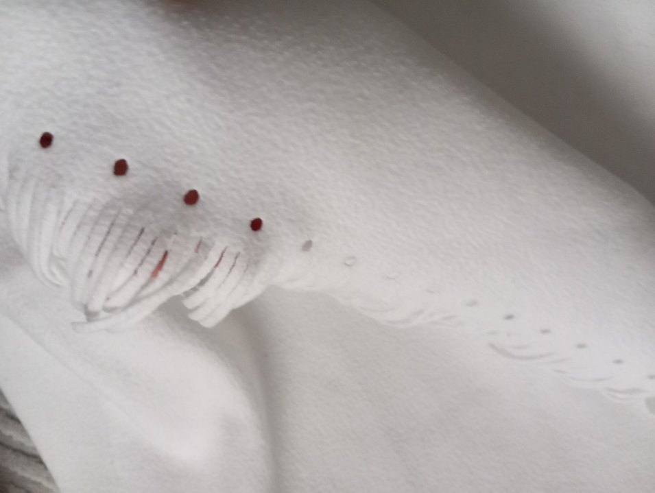 Beyaz Püsküllü Düz Battaniye - Görsel 4