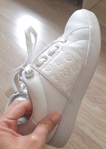 36 Beden Guess orjinal
