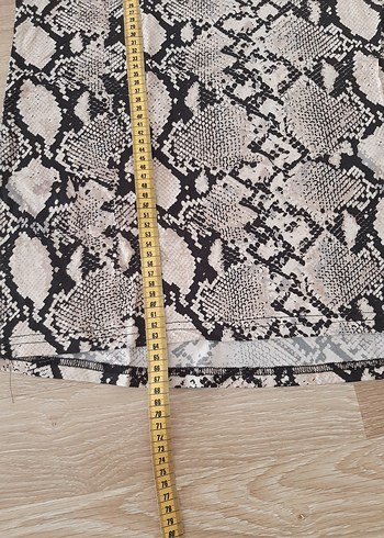 Kısa Kollu Yılan Desenli Kadın Bluz - Görsel 3