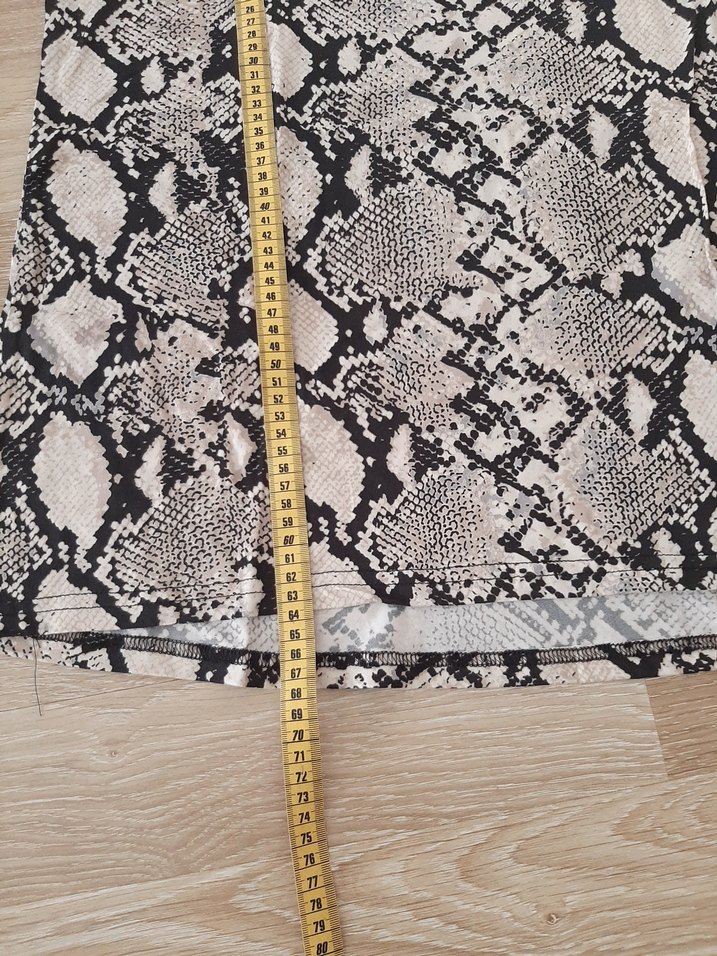 Kısa Kollu Yılan Desenli Kadın Bluz - Görsel 3