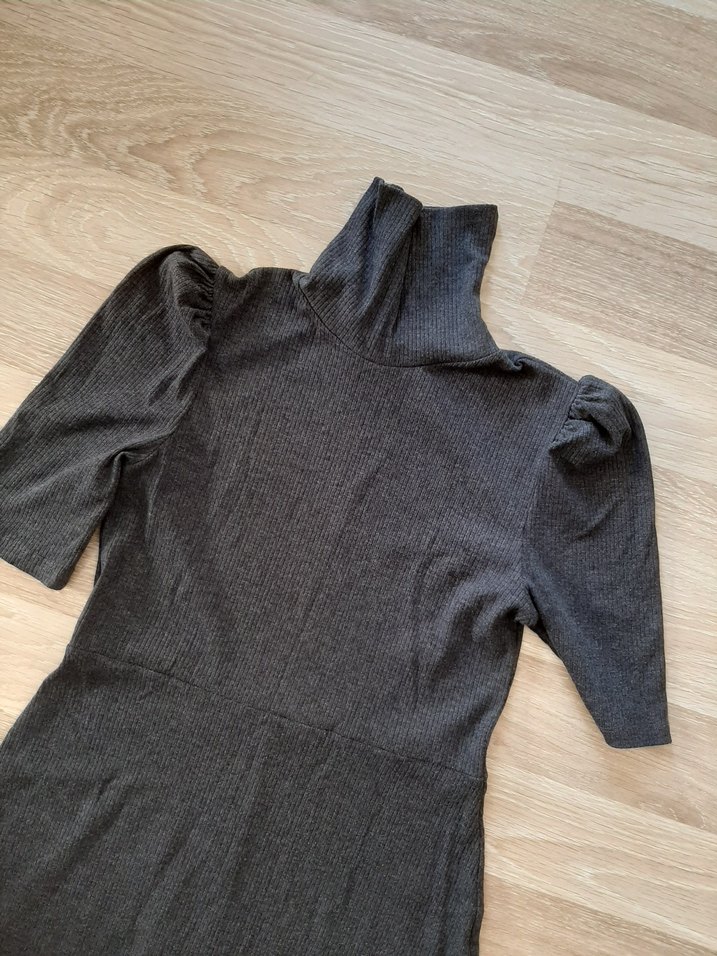 Gri Yüksek Yakalı Uzun Kadın Elbise - Görsel 2