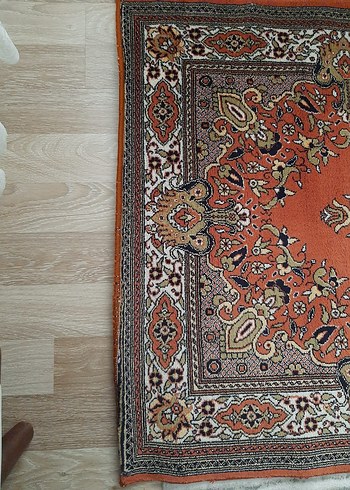Beden Klasik Desenli Çok Renkli Halı