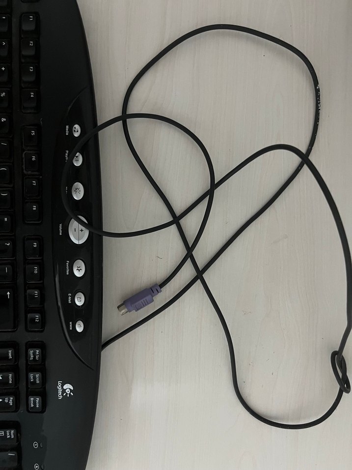 Siyah Kablolu Logitech Klavye - Görsel 3