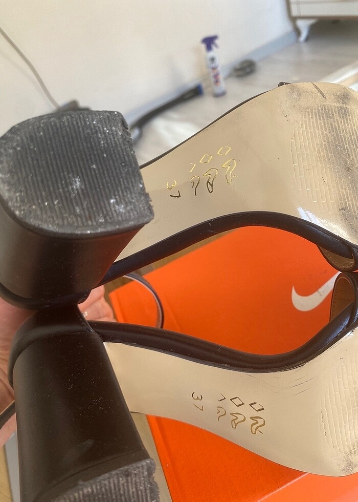 Siyah kalın topuklu - Görsel 4